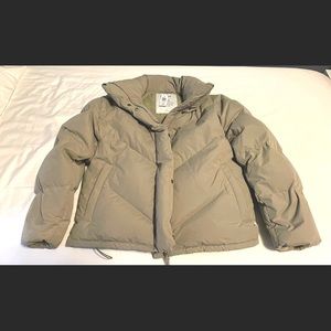 Aritzia - The Cloud Puff